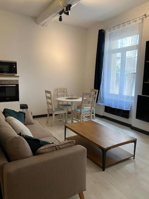 L'Augusteum Apartment Nimes Bagian luar foto